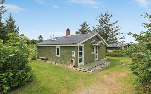 Ele - 900M from the Sea: House, Home, Door, Roof, Cottage, Estate, Garden, Shade, Siding, Yard