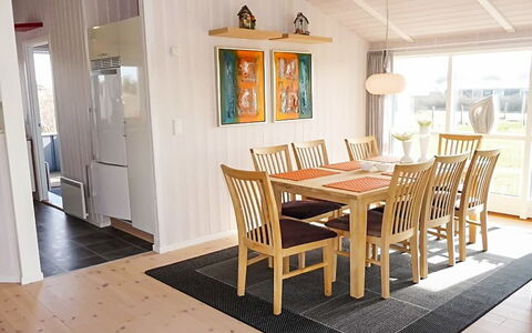 Tayna - 300M from the Sea: Home, Cottage, Porch, Siding, Farmhouse, Outdoor Structure