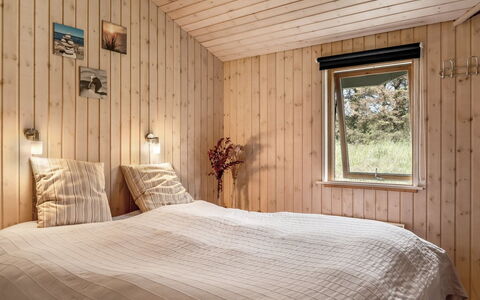 Brunetta - 800M from the Sea: Interior Design, Bedroom, Flooring, Bed, Wood, Floor, Ceiling, Bed Sheet, Furniture, Bedding