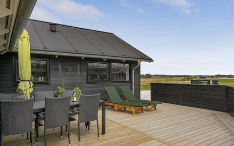 Ina - 1.2Km from the Sea: Wood, Roof, Home, Architecture, Siding, House, Cottage, Plank, Door, Hardwood