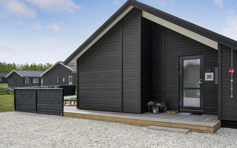 Ina - 1.2Km from the Sea: Siding, Cottage, Shed, Garden Buildings, Plank, Log Cabin