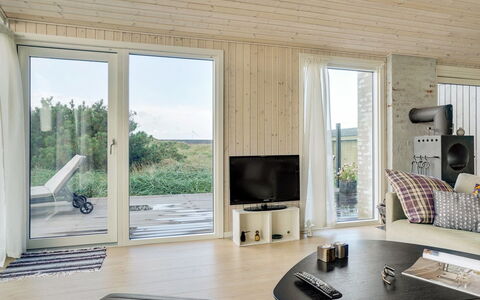 Marino - 480M from the Sea: Wood, Flooring, Floor, Wood Flooring, Interior Design, Ceiling, Home, Living Room, Room, Hardwood