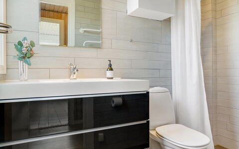 Marino - 480M from the Sea: Bathroom, Toilet Seat, Plumbing Fixture, Flooring, Toilet, Interior Design, Bathroom Cabinet, Floor, Sink, Bathroom Sink