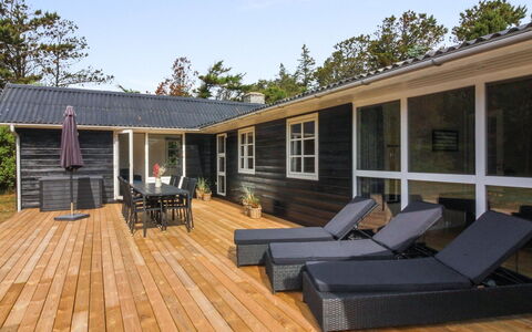 Selgen - 600M from the Sea: House, Home, Door, Roof, Cottage, Estate, Garden, Shade, Siding, Yard