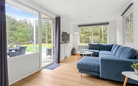 Selgen - 600M from the Sea: House, Home, Door, Roof, Cottage, Estate, Garden, Shade, Siding, Yard