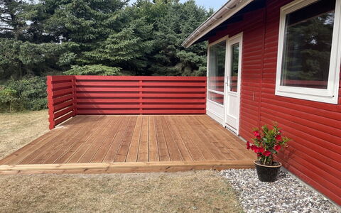 Jule - 600M from the Sea: Wood, Wood Stain, Hardwood, Plank, Deck, Garden, Siding, Yard, Backyard, Lawn