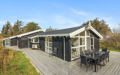 Marlie - 600M from the Sea