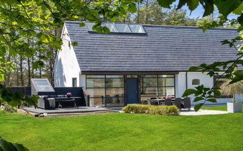 Thilo - 2.3Km from the Sea: 