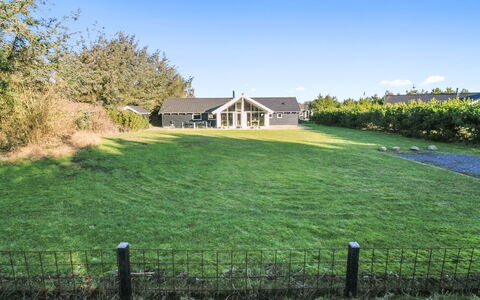 Synnöve - 550M from the Sea: Grass, House, Home, Plain, Land Lot, Lawn, Cottage, Garden, Estate