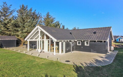Synnöve - 550M from the Sea: Cottage, Home, House, Roof, Porch, Estate, Siding, Garden Buildings, Farmhouse, Yard