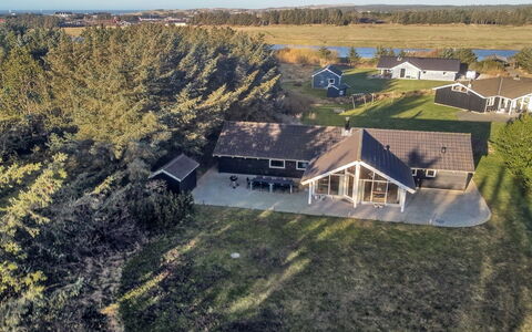 Synnöve - 550M from the Sea: Cottage, Home, House, Roof, Porch, Estate, Siding, Garden Buildings, Farmhouse, Yard