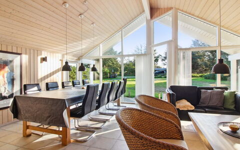 Synnöve - 550M from the Sea: Cottage, Home, House, Roof, Porch, Estate, Siding, Garden Buildings, Farmhouse, Yard