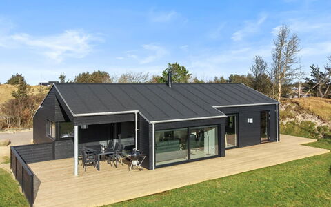 Vanamo - 300M from the Sea: Wood, Home, Porch, Deck, Hardwood, Roof, Wood Stain, Wood Flooring, Eco Hotel