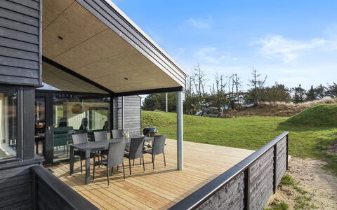 Vanamo - 300M from the Sea: Wood, Home, Porch, Deck, Hardwood, Roof, Wood Stain, Wood Flooring, Eco Hotel