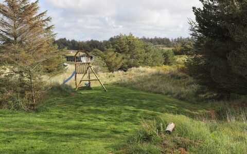 Vanamo - 300M from the Sea: Wood, Home, Porch, Deck, Hardwood, Roof, Wood Stain, Wood Flooring, Eco Hotel