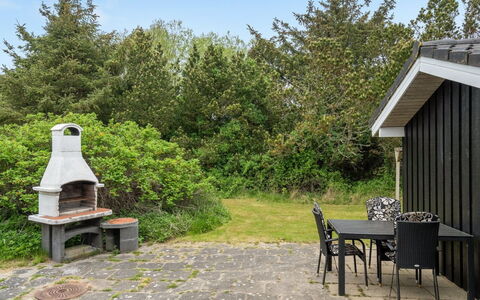 Jara - 700M from the Sea: Cottage, Shed, Hut, Farmhouse, Prairie, Shack, Barn, Log Cabin, Garden Buildings