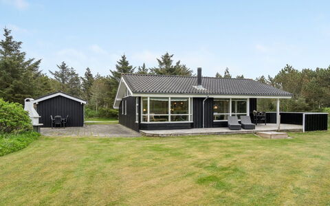 Jara - 700M from the Sea: Cottage, Shed, Hut, Farmhouse, Prairie, Shack, Barn, Log Cabin, Garden Buildings