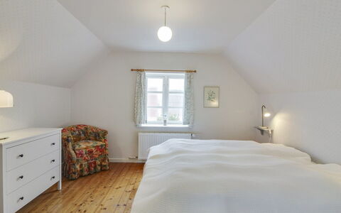 Evangelina - 350M from the Sea: Wood, Bed, Bedroom, Ceiling, Interior Design, Floor, Home, Flooring, Bedding, Bed Sheet