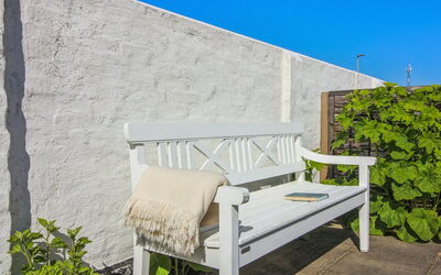 Evangelina - 350M from the Sea