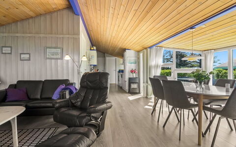 Engelbrecht - 400M from the Sea: Interior Design, Flooring, Wood, Ceiling, Floor, Furniture, Wood Flooring, Couch, Living Room, Room