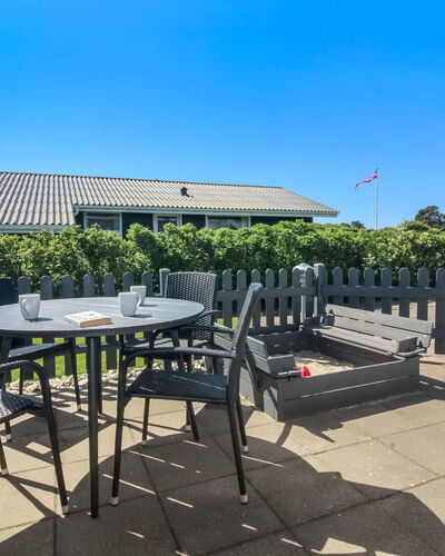 Engelbrecht - 400M from the Sea