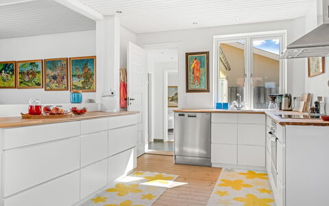 Bruse - 125M from the Sea: Flooring, Kitchen, Floor, Wood Flooring, Wood, Major Appliance, Kitchen Appliance, Interior Design, Countertop, Cabinetry