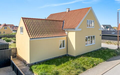 Bruse - 125M from the Sea: Building, Wall, House, Roof, Home, Residential Area, Architecture, Facade, Cottage, Land Lot