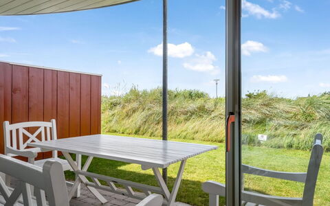 Keimo - 600M from the Sea: Ceiling, Flooring, Interior Design, Floor, Composite Material, Furniture, Resort, Hotel, Design, Daylighting