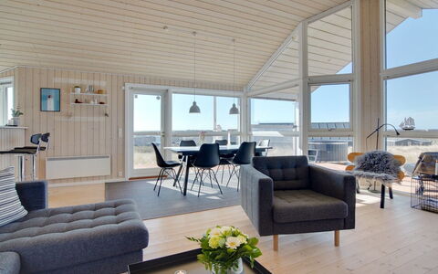 Ulf - 100M from the Sea: Wood, Ceiling, Interior Design, Floor, Flooring, Home, Wood Flooring, Apartment, Living Room, Hardwood