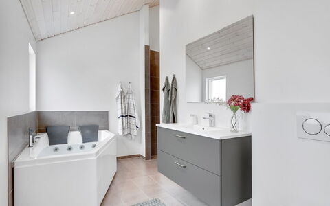 Arlina - 1.5Km from the Sea: Wood, Home, Porch, Deck, Hardwood, Roof, Wood Stain, Wood Flooring, Eco Hotel