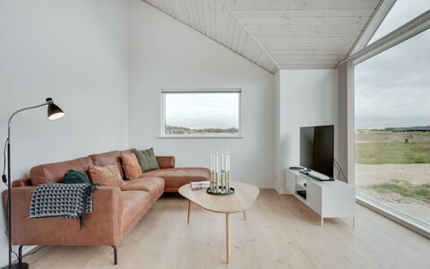 Arlina - 1.5Km from the Sea: Building, House, Wood, Home, Roof, Cottage, Residential Area, Shrub, Architecture