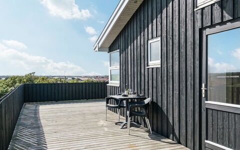 Laghmund - 250M from the Sea: Wood, Plank, Wood Flooring, Hardwood, Composite Material, Siding, Wood Stain, Deck