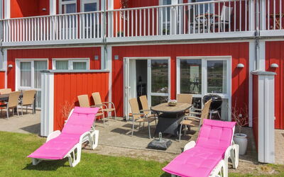 Anca - 800M from the Sea
