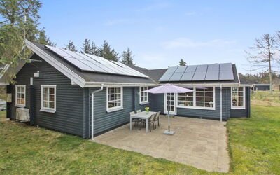 Vaska - 550M from the Sea