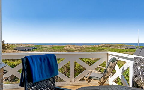 Mielikki - 200M from the Sea: House, Home, Door, Roof, Cottage, Estate, Garden, Shade, Siding, Yard