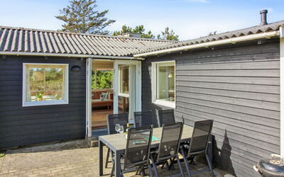 Lisabeth - 250M from the Sea