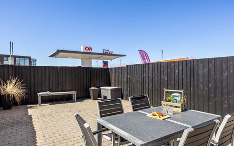 Frænde - 600M from the Sea: 