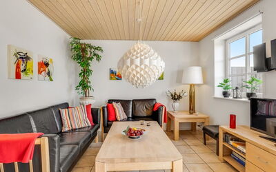 Frænde - 600M from the Sea
