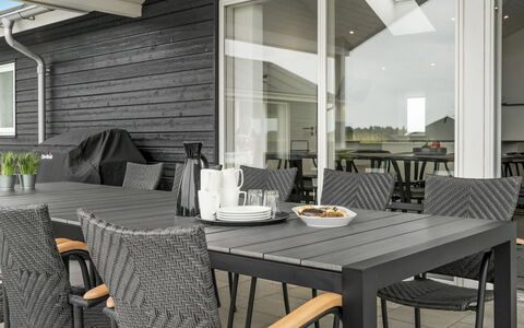 Fegge - 1.5Km from the Sea: Roof, House, Home, Cottage, Siding, Estate, Driveway, Garden Buildings, Yard, Shed
