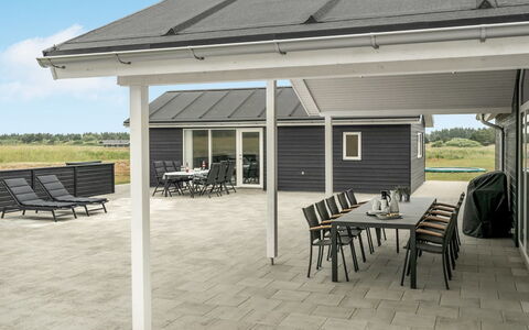 Fegge - 1.5Km from the Sea: Roof, House, Home, Cottage, Siding, Estate, Driveway, Garden Buildings, Yard, Shed