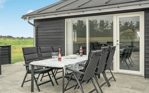 Fegge - 1.5Km from the Sea: Roof, House, Home, Cottage, Siding, Estate, Driveway, Garden Buildings, Yard, Shed