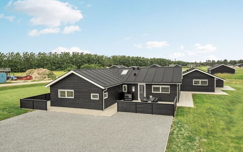 Fegge - 1.5Km from the Sea: Roof, House, Home, Cottage, Siding, Estate, Driveway, Garden Buildings, Yard, Shed