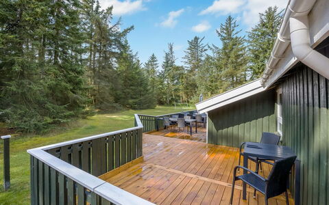 Sunneva - 1Km from the Sea: House, Home, Door, Roof, Cottage, Estate, Garden, Shade, Siding, Yard