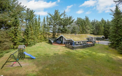 Sunneva - 1Km from the Sea: House, Home, Door, Roof, Cottage, Estate, Garden, Shade, Siding, Yard