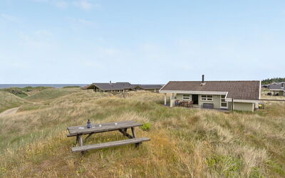 Viktoria - 400M from the Sea