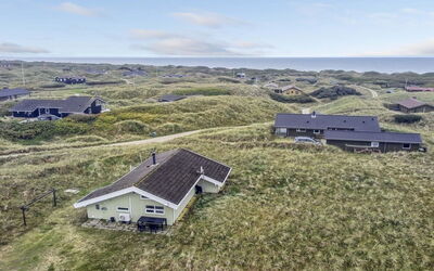 Viktoria - 400M from the Sea