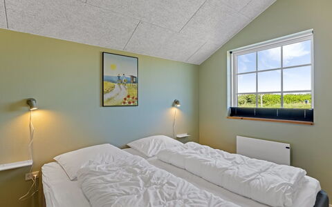 Mieka - 400M from the Sea: Ceiling, Interior Design, Home, Floor, Bedroom, Bed Frame, Bed, Bedding, Bed Sheet, Daylighting