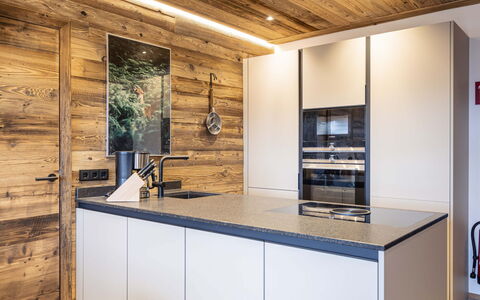 Sankt Martin am Tennengebirge 400: Cabinetry, Countertop, Furniture, Kitchen, Wood, Interior Design, Table, Architecture, Flooring, Wood Stain