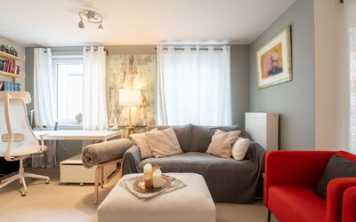 Accommodation:&nbsp;Heritage with Parking 737.2