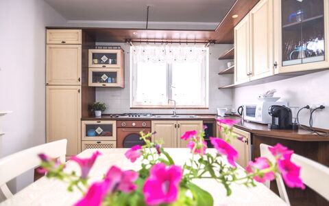 Villa Sole Martina Franca: Furniture, Interior Design, Kitchen, Wood, Kitchen Appliance, Countertop, Cabinetry, Major Appliance, Room, Lighting